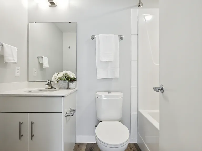 1673 Huron Rd — Photo 11