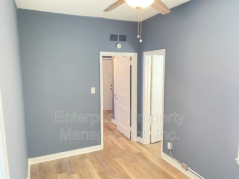 1111 N Parkway Ave #6 — Photo 7