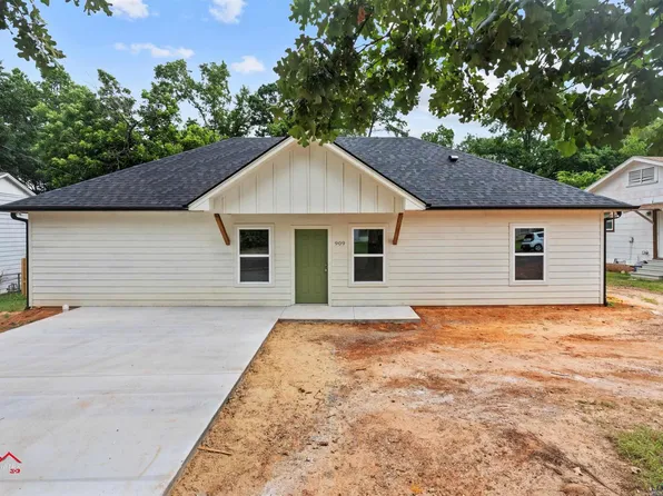 909 Couch St, Kilgore, TX 75662