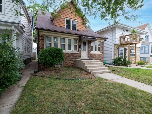 1131 South 49th STREET, West Milwaukee, WI 53214