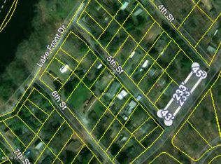 Wallenpaupack Dr, Greentown, PA 18426