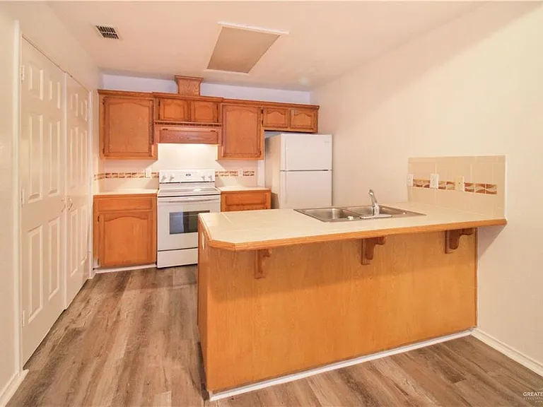 1308 W Prosperity Dr #C — Photo 2
