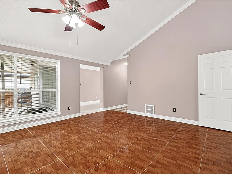7403 Shady Vale Ln — Photo 13