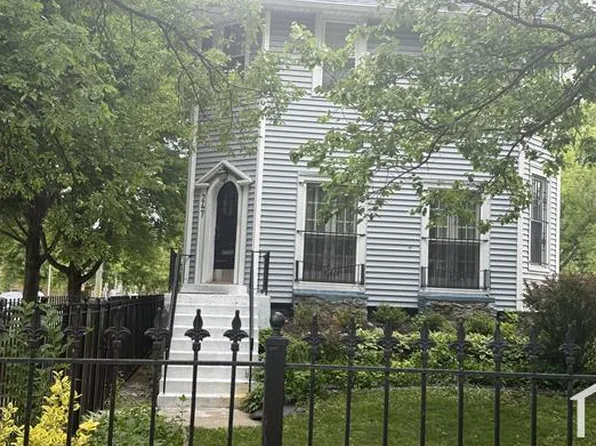 247 N Menard Ave #2, Chicago, IL 60644