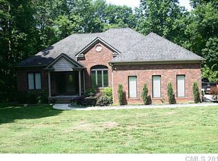 7551 Golf Course Dr S, Denver, NC 28037