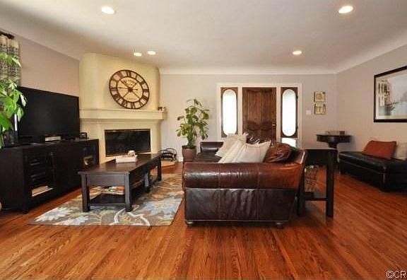 2nd image of 1617 Beech Ave