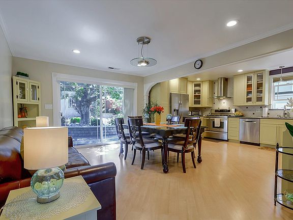4th image of 205 W 39th Ave