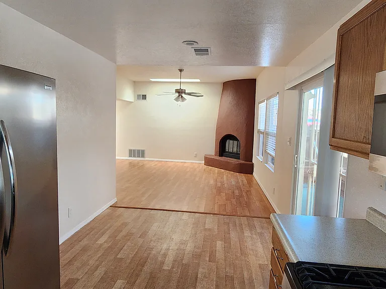 11200 Wales Ave NE — Photo 24