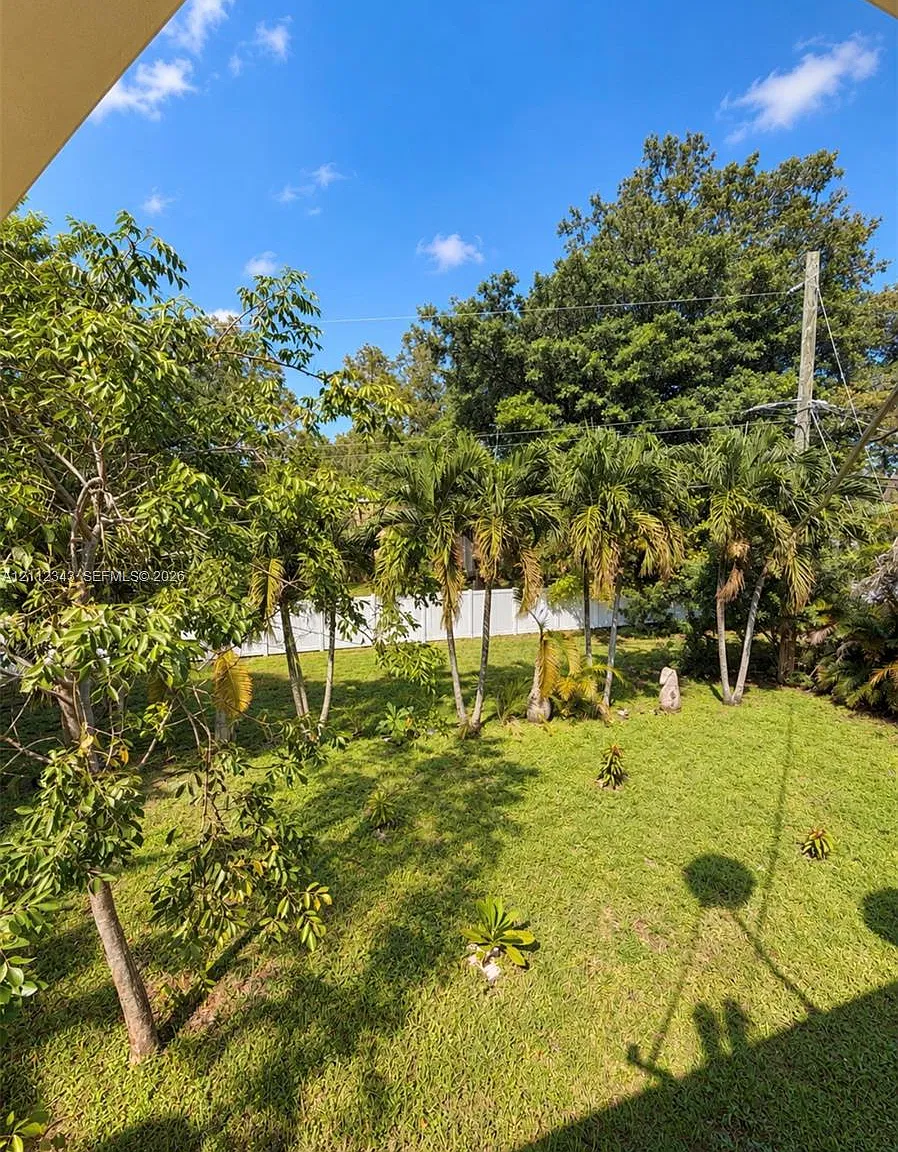 Hibiscus Gardens Amended — Photo 1