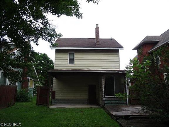 2nd image of 104 E Ido Ave