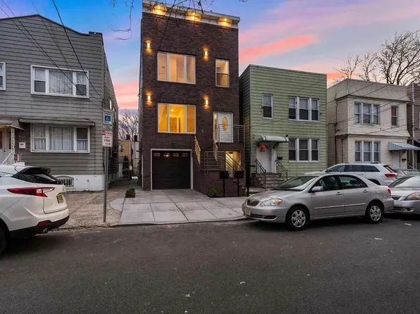 379 Ege Ave Floor 2, Jersey City, NJ 07304