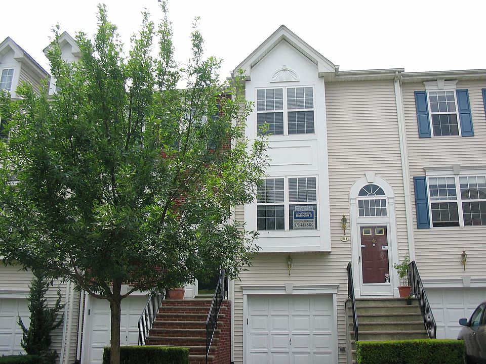 1st image of 214 Stratford Dr
