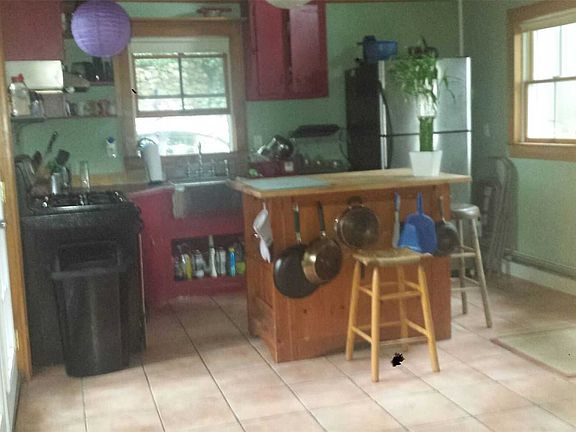 2nd image of 535 High St