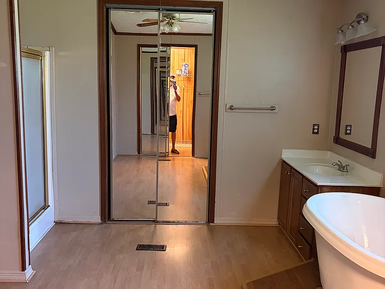 7922 Willowick Dr — Photo 19