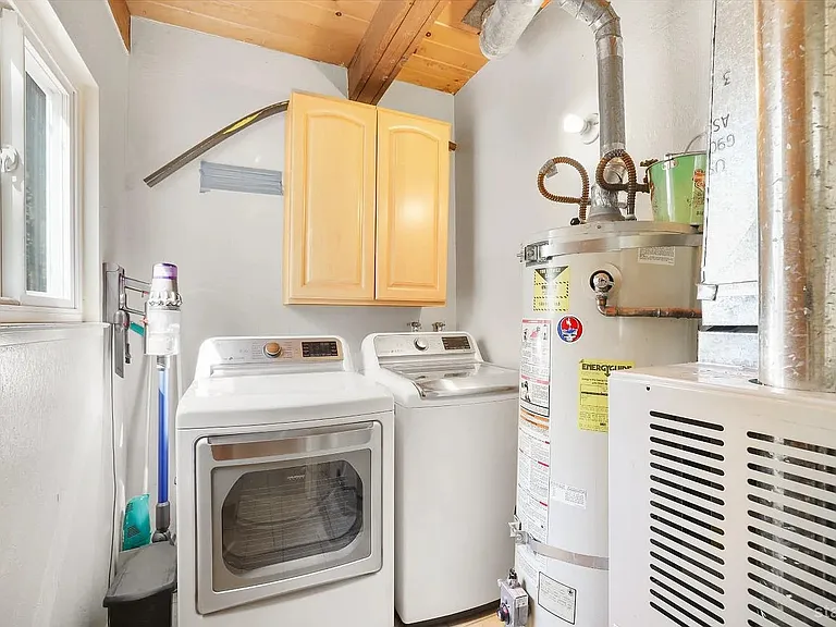 1843 Brule St — Photo 22