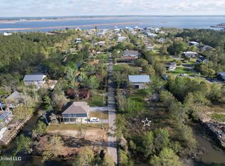 21 Good St, Bay Saint Louis, MS 39520