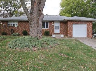 5308 Caroline Dr, Godfrey, IL 62035
