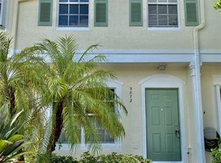 9872 NW 56th Pl, Pompano Beach, FL 33076