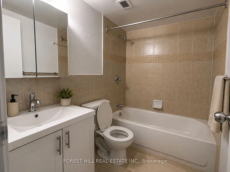 2590 Argyle Rd #1105 — Photo 6
