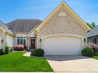 1869 Marblecliff Crossing Ct, Columbus, OH 43204