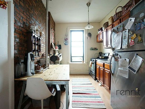 4th image of 763 Park Pl APT 4l