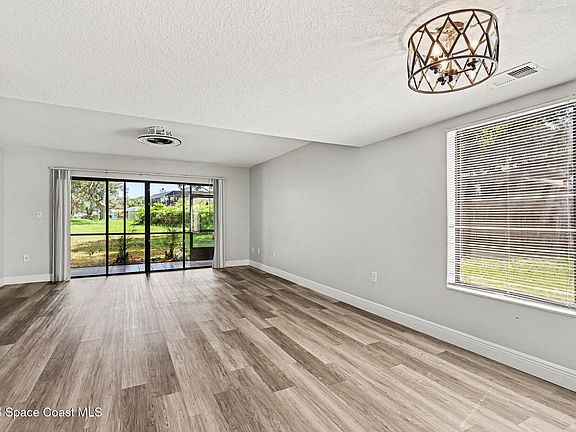 3rd image of 3156 Finsterwald Dr