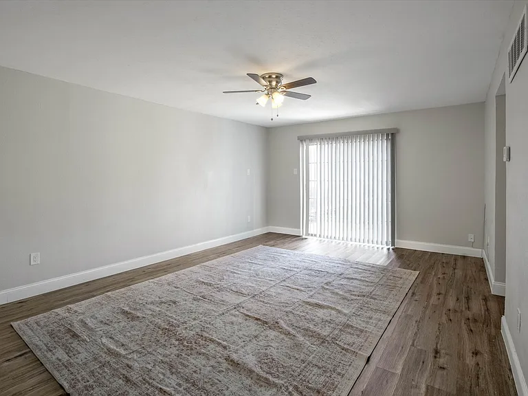 2203 Sheraton Dr — Photo 16