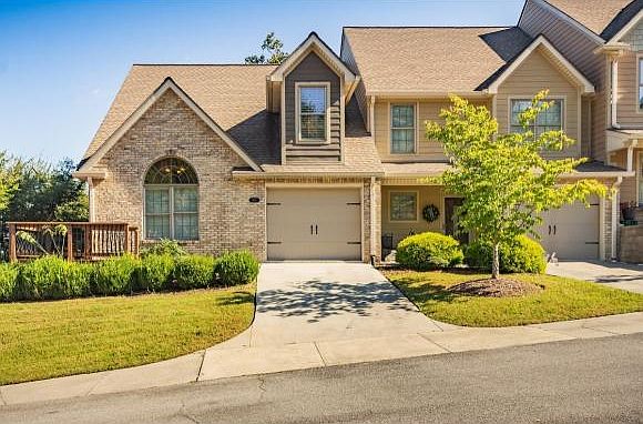 1st image of 305 Coldwater Dr