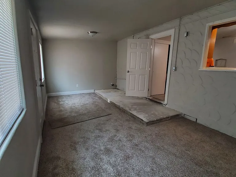 1415 De Witt Ave — Photo 13