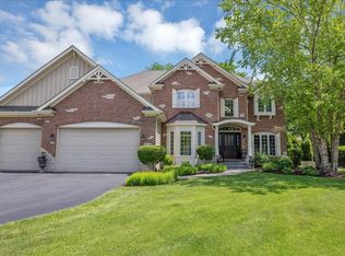 719 Evergreen Ln, Sugar Grove, IL 60554