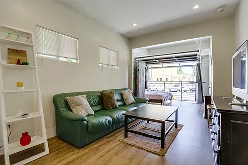 1629 Polk Ave #B Photo 1
