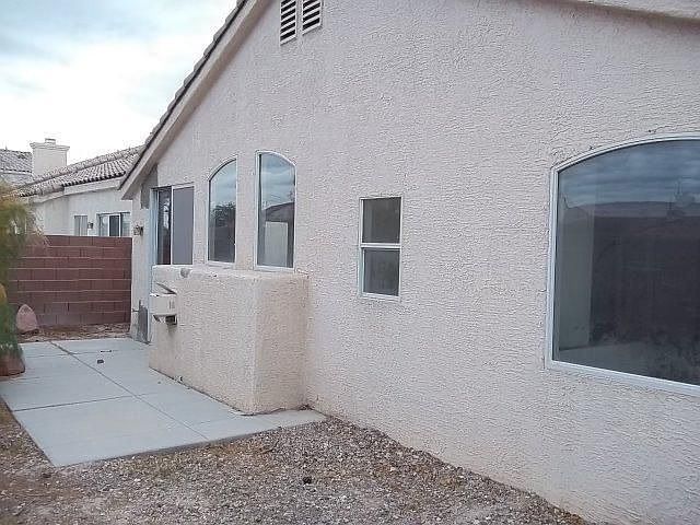 2nd image of 3330 Palmdesert Way