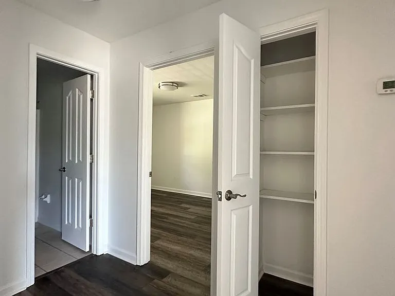 Fountain Square Apartments — Photo 24