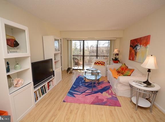 3rd image of 805 N Howard St APT 130