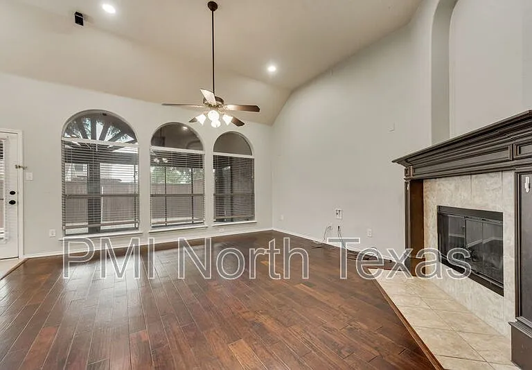 13257 Sulphur Springs Dr — Photo 9