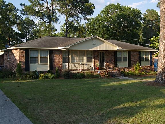 2nd image of 510 Knollwood Dr