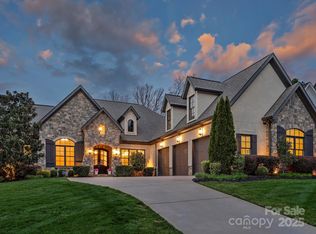 1611 Arborfield Commons Ct, Matthews, NC 28105