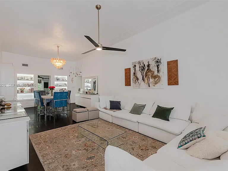 9048 Carlyle Ave — Photo 10