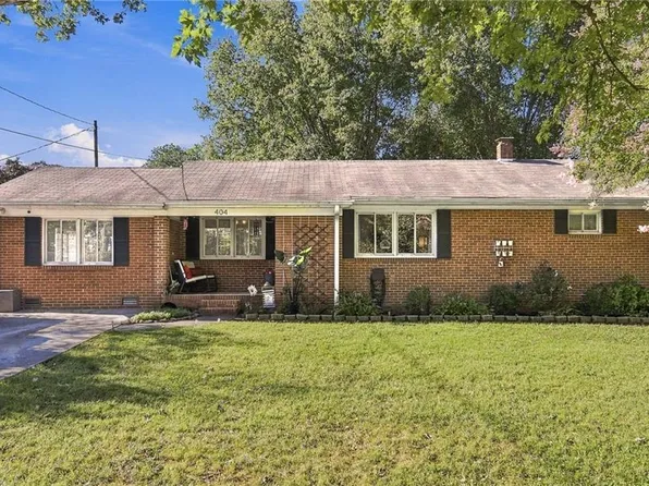 404 Poplar Cir, Yadkinville, NC 27055