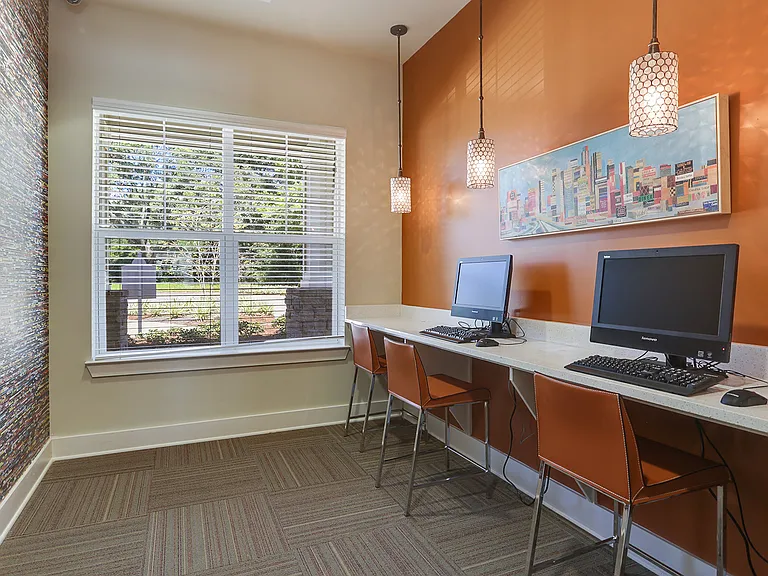 Creekside Crossing Apartments — Photo 19