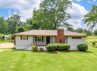 640 Glenwood Rd, Alexander City, AL 35010