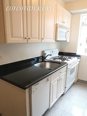 Rented by Corcoran | media 27