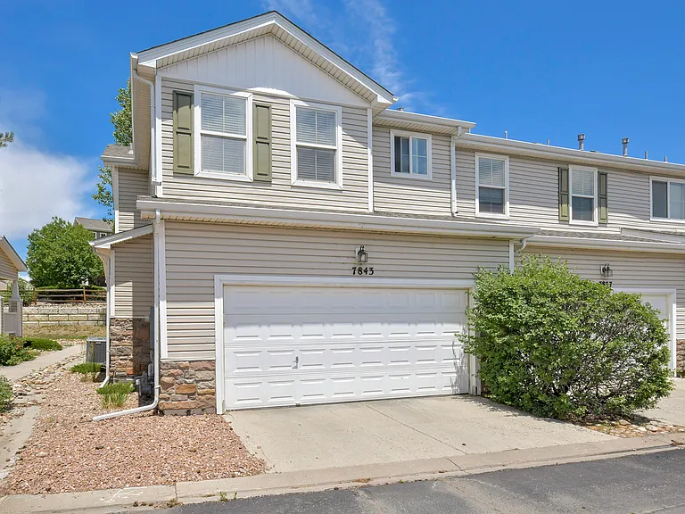 7843 Sandy Springs Point — Photo 1