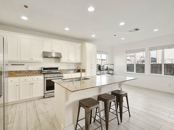 4th image of 1205 Cornell Ct