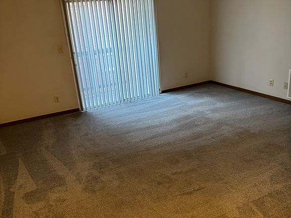 4th image of 4709 Maccorkle Ave SE APT 1D