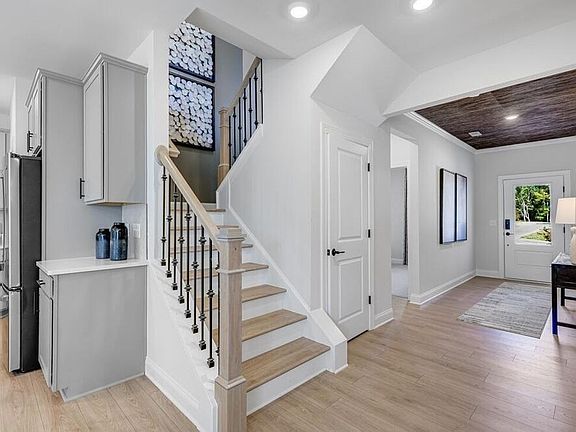 7th image of this home