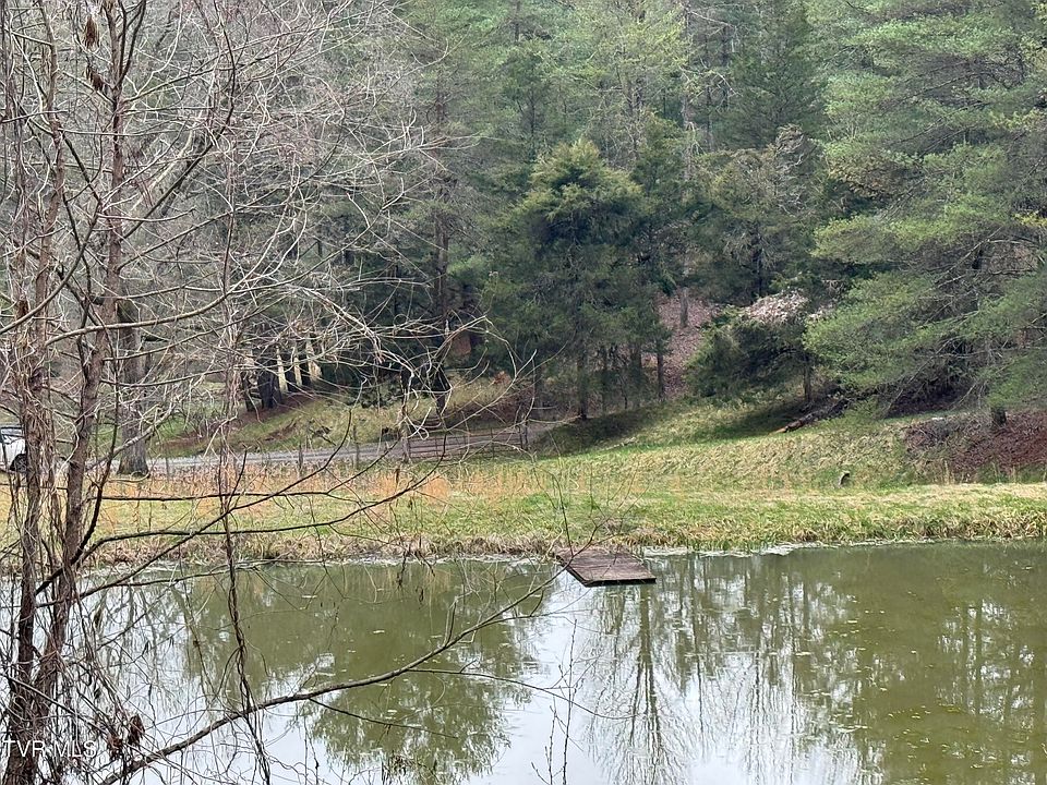 1st image of 675 Roller Ln
