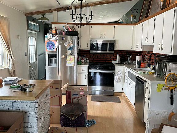 4th image of 32136 Mount Vernon Rd