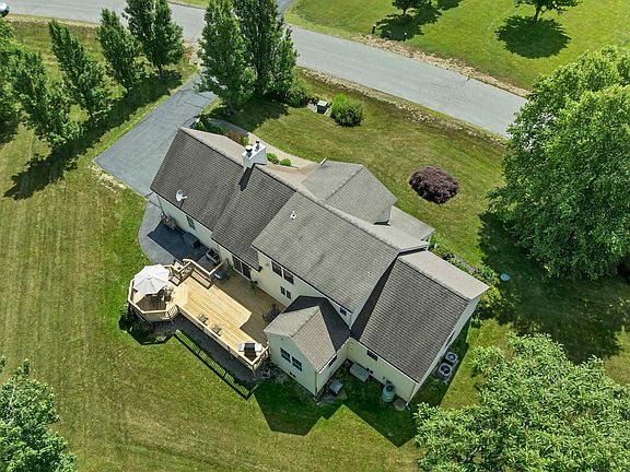 4th image of 54 Liberty Lane