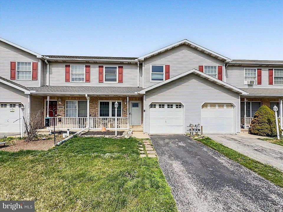 1st image of 2941 Robin Rd